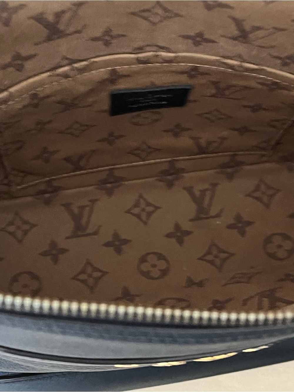 Louis Vuitton Cruiser PM - Picture 5 of 13
